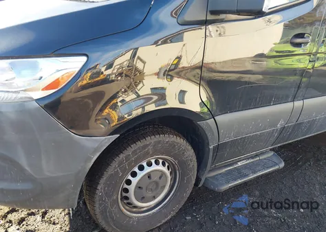 2019 Mercedes-Benz Sprinter 2500 High Roof V6 z USA, uszkodzony, nr VIN WDAPF1CD5KT004437